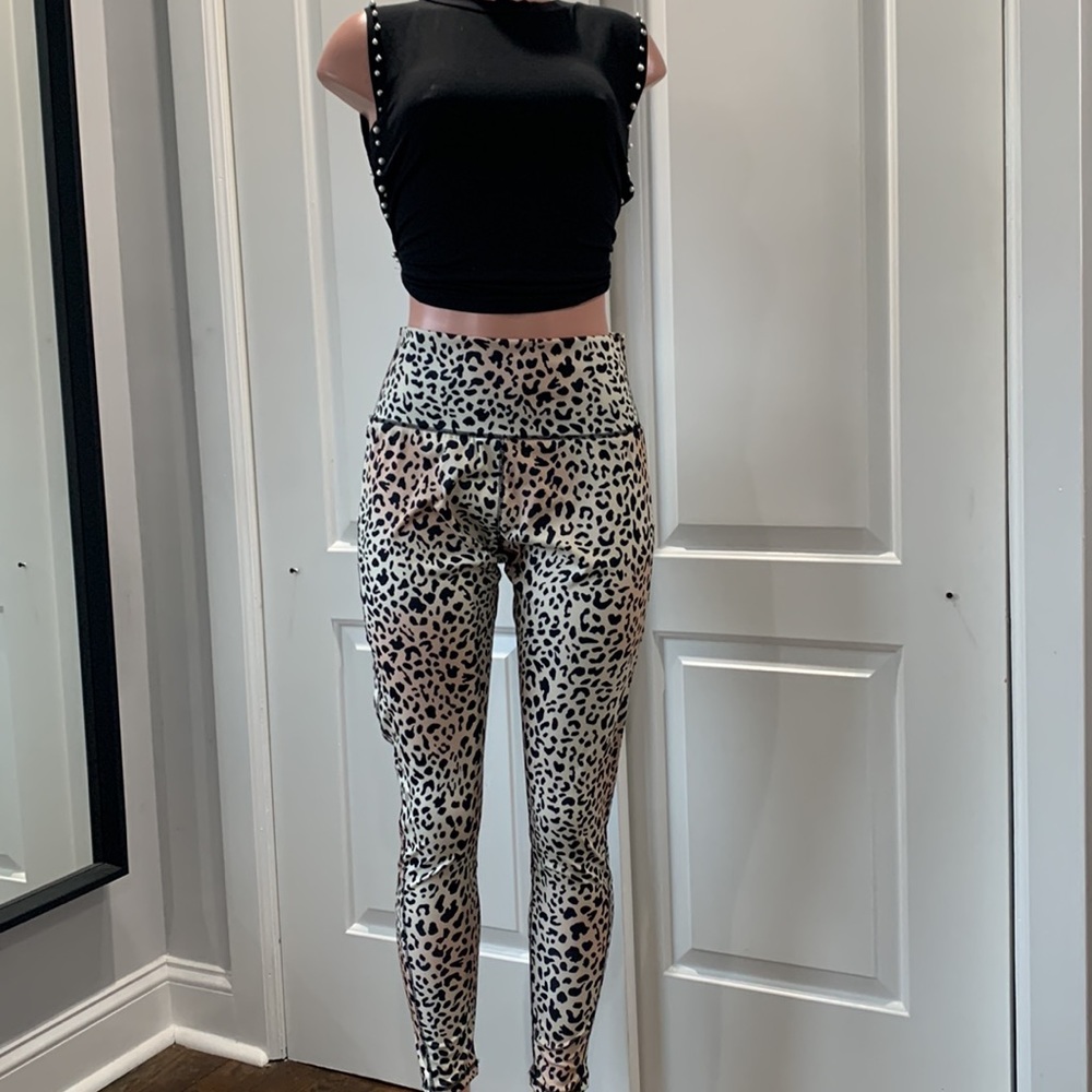 NWT Leopard Print Leggings